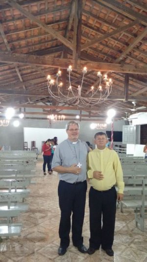 D.Marcos Tavoni preside Missa na novena de Santa Luzia em Sebastião Barros