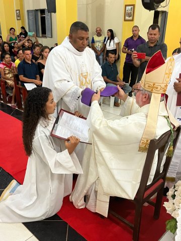 PADRE JUCÉLIO É NOVO PÁROCO DE MORRO CABEÇA NO TEMPO - Diocese de Bom Jesus do Gurguéia