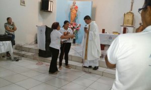 Paróquia São Pedro recebe mais uma capela da Mãe Rainha