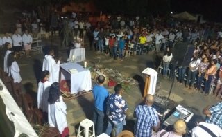 Aconteceu nesta Sexta-feira (31) na Paróquia Santa Luzia, em Sebastião Barros - PI missa campal (sertaneja) por ocasião do encerramento do mês Mariano