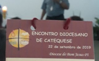 DOM JUAREZ SOUSA DA SILVA MINISTRA ENCONTRO DIOCESANO DE CATEQUESE EM BOM JESUS-PI
