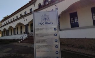 PADRES DA DIOCESE QUE CURSAM MESTRADO RECEBEM VISITA DE DOM MARCOS - Diocese de Bom Jesus do Gurguéia 
