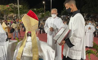 JUBILEU DIOCESANO É CELEBRADO NA HISTÓRICA PARNAGUÁ COM A INSTITUIÇÃO DE MINISTÉRIOS - Diocese de Bom Jesus do Gurguéia
