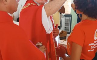 CRISTINO CASTRO E GILBUÉS RECEBEM CRISMAS NO MESMO DOMINGO - Diocese de Bom Jesus do Gurguéia