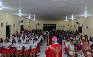 CONFIRMADOS NA FÉ EM PARABATINS - Diocese de Bom Jesus do Gurguéia