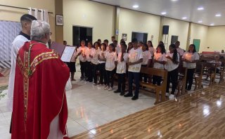SÃO GONÇALO DO GURGUÉIA CELEBRA NOVA TURMA DE CRISMA - Diocese de Bom Jesus do Gurguéia