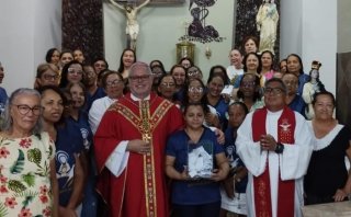 DOM MARCOS COMEMORA 27 ANOS DE SACERDOTE COM MUITAS MÃES - Diocese de Bom Jesus do Gurguéia