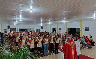 Crisma para 54 jovens da Paróquia Bom Jesus da Lapa na cidade Currais-Pi