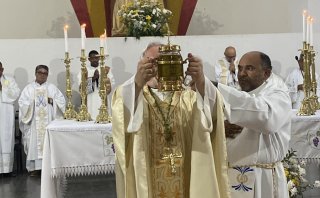 Missa dos Santos Óleos e da Unidade reúne todo o clero na Catedral de Bom Jesus