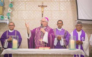 DIOCESE CELEBRA A INSTALAÇÃO DA DIACONIA IMACULADA CONCEIÇÃO COM GRANDE PARTICIPAÇÃO DOS FIÉIS