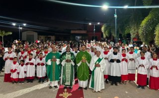JORNADA DE ESPIRITUALIDADE REÚNE COROINHAS E ACÓLITOS PARA FORMAÇÃO SOBRE A LITURGIA EM MORRO CABEÇA NO TEMPO
