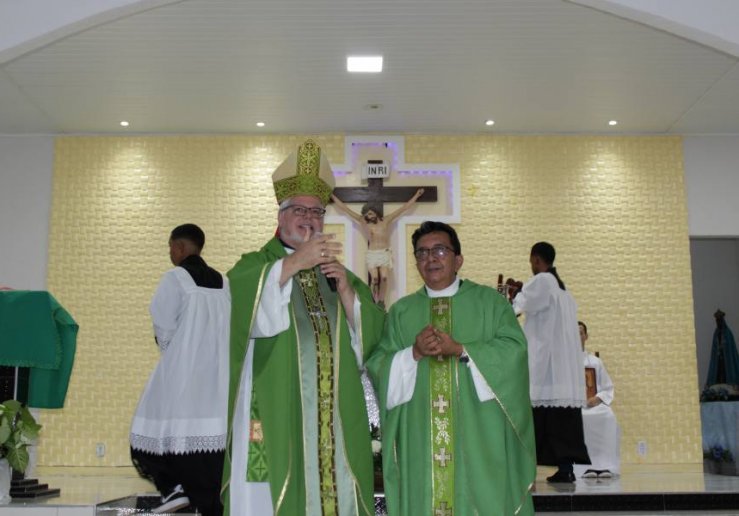 Pe. Raimundo Nonato de Oliveira toma posse como pároco da Paróquia Nossa Senhora Aparecida, em Alvorada do Gurguéia-PI